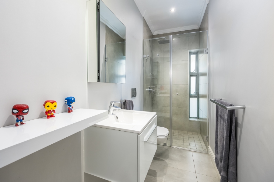 4 Bedroom Property for Sale in Graanendal Western Cape